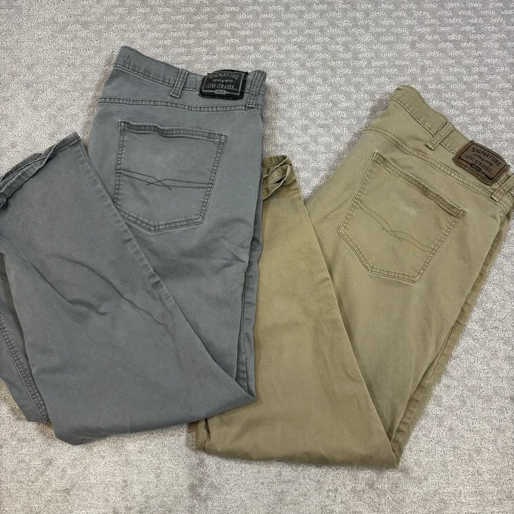 Levi's Signature Gold Athletic Fit Men's Jeans 44x30 Lot Of 2 Stretch Tan Grey